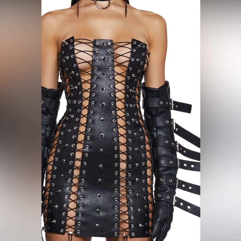 Namilia inferno lace up dress